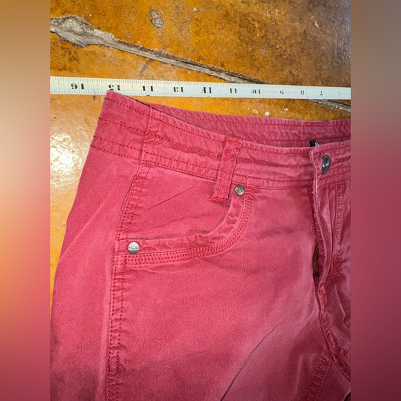 Kuhl red vintage wash mid rise cargo hiking pants size 8 women’s - Picture 3 of 8